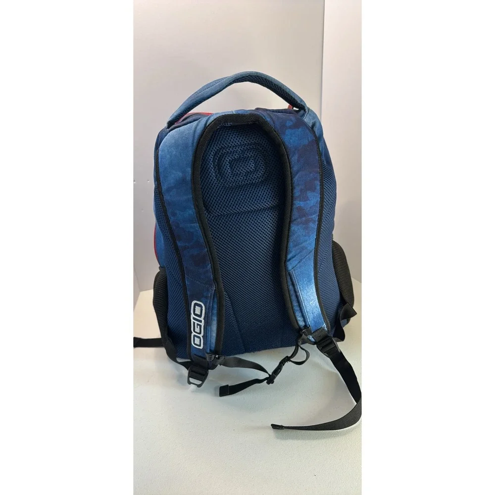 OGIO backpack features
